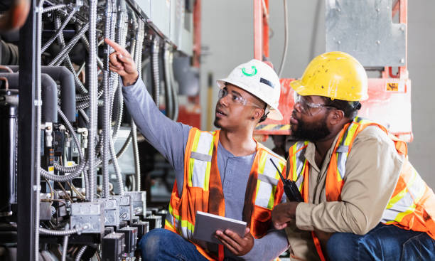 Best Electrical Installation Contractor  in Fairfax, IA